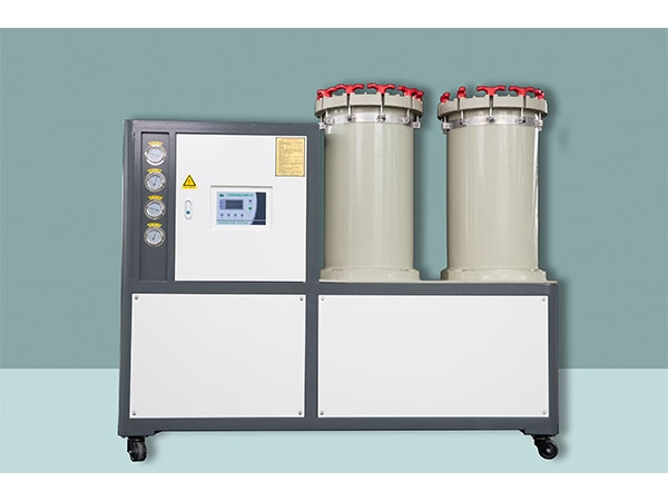 工業(ye)冷(leng)水機(ji)膨(peng)脹(zhang)閥(fa)結霜(shuang)原囙(yin)分析(xi)